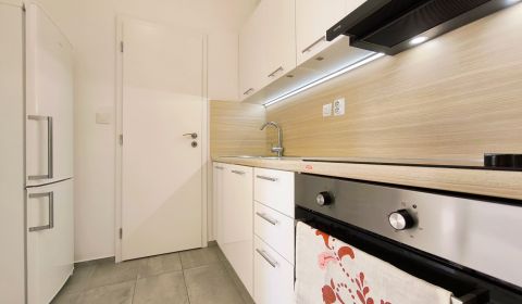 | svetlý 2i byt | pivnica  | 44 m² | Kukučínová