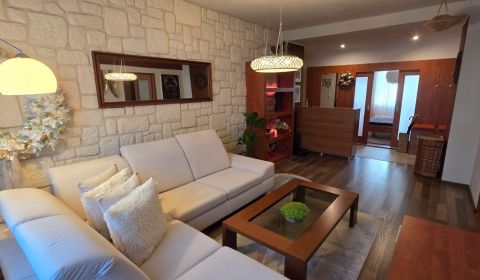 Na predaj 3 izbový byt v centre mesta Žiar nad Hronom