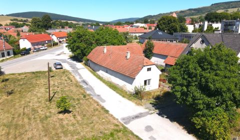 Rodinný dom Vrbovce centrum, pozemok 472 m2