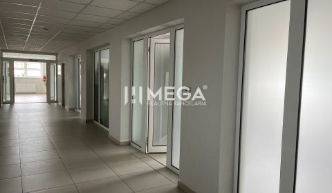 Na prenájom - kancelária na ul. Tolstého v meste Humenné