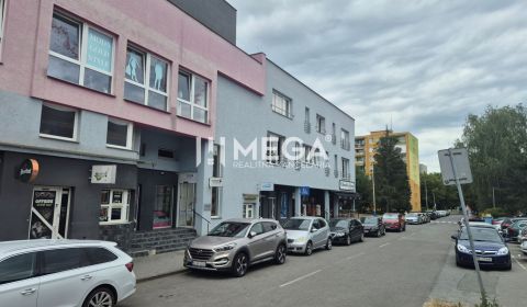 PRENÁJOM kancelárskych priestorov (42 m2) v CENTRE MESTA HUMENNÉ