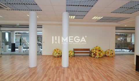 NOVÁ ZNÍŽENÁ CENA NA PRENÁJOM PRIESTOR 108,5 m² v OC Avenue