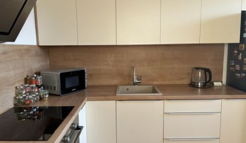 Predám 3 izbový byt Dubnica nad Váhom, ul. Kollárova