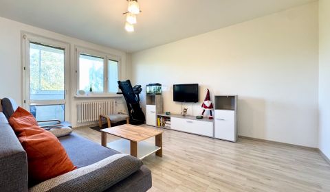 I PREDAJ Praktický 3 izbový byt na Cabanovej, Dúbravka