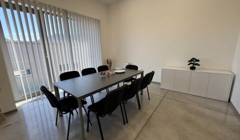 Prenájom: Kompletne zariadené, reprezentatívne kancelárie 71,5 m²,PB