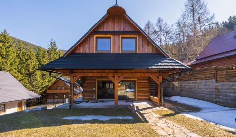 NA PREDAJ - HORSKÁ CHATA V SRDCI NÍZKYCH TATIER – MAGURKA