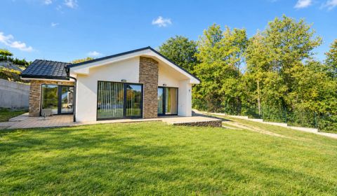 4-izbový bungalov na slnečnom pozemku v Banskej Bystrici – Fončorda