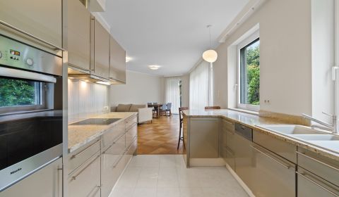 PRENÁJOM elegantného 2i bytu 97 m² | Diplomat Park, Mudroňova