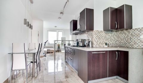 Kompletne prerobený a zariadený 3-izbový byt s balkónom na sídlisku JU