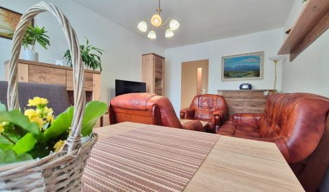 PRIESTRANNÝ BYT NA KARPATSKEJ ULICI, 80M2, SÁSOVÁ