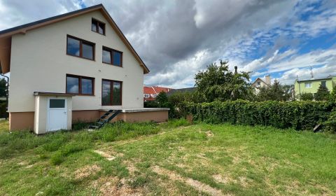 5-izbový rodinný dom v Stupave