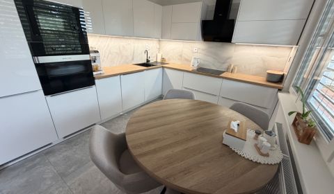 3 izbový byt s balkónom a záhradkou Tovarníky/ VYPLATENA ZALOHA