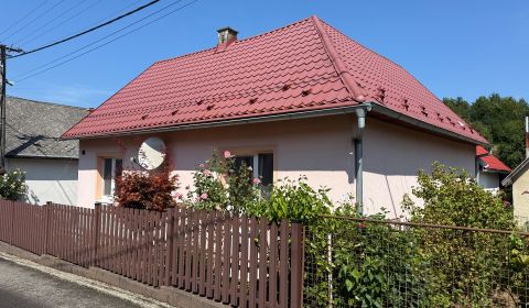 Na predaj Rodinný dom v obci Sverepec- pokojná lokalita