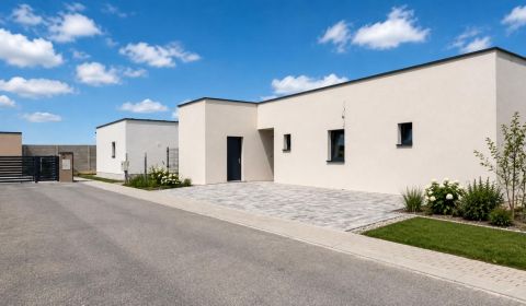 POSLEDNÝ VOĽNÝ RODINNÝ DOM – TRENČÍN, ZÁBLATIE, pozemok 500 m2