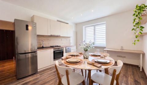 | 2-izbový byt 77m2, Pet-friendly | Trenčín 