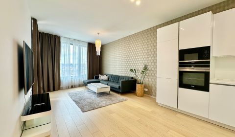 2-izbový byt na prenájom v SKY PARK – Bratislava