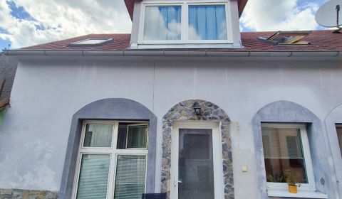 Veľkometrážny 2-izbový byt 70 m² | Rača | Ihneď