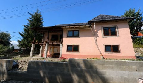 Predaj! Rozostavaný rodinný dom s veľkým potenciálom – Jakubovany
