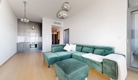 RIVERS l Moderný 2-izbový byt v ikonickej Eurovea Tower