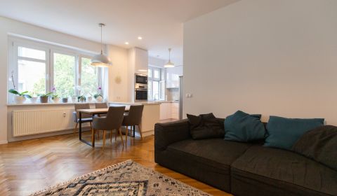 Priestranný 3i byt s balkónom, Staré Mesto