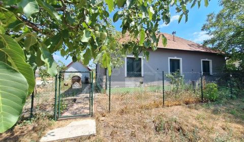 Zrekonštruovaný dom v podunajskej obci Kravany nad Dunajom