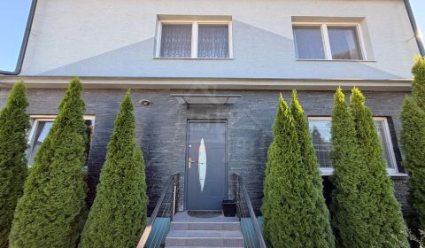VEĽKÝ RODINNÝ DOM PO KOMPLETNEJ REKONŠTRUKCII | KOMÁRNO – KÚSOK OD VÁH
