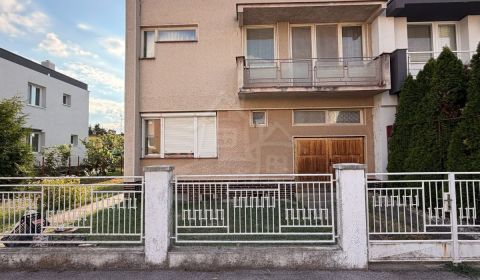 Výnimočná lokalita v Nových Zámkoch – rodinný dom blízko prírody, riek