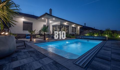 5 izb. bungalov s bazénom, garáž, RED OAK - Nitra, Lužianky