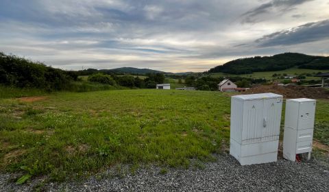 REZERVOVANÉ : Na predaj pozemok v obci Stožok – lokalita Pod Chvojnom