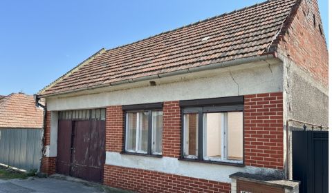 RD s veľkorysým pozemok s obrovským potenciálom v Dolných Orešanoch