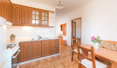 Na prenájom 1-izbový rekonštruovaný, zariadený byt, Soblahovská ulica