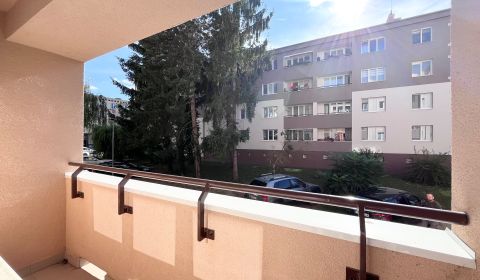NA PRENÁJOM! Slnečný a zariadený 3i byt 68 m2, ul. Švermova, Trenčín