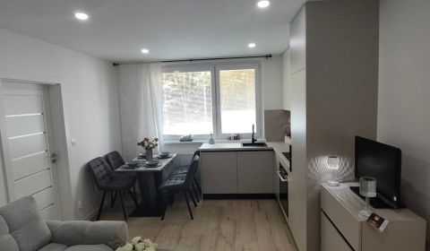 Novozrekonštruovaný 3-izb. byt, A. Gwerkovej, Petržalka - Ovsište
