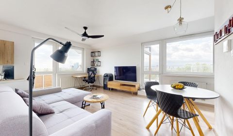 RIVERS Výnimočný 2-izbový byt s terasou 42 m2 a výhľadom NOBELOVA