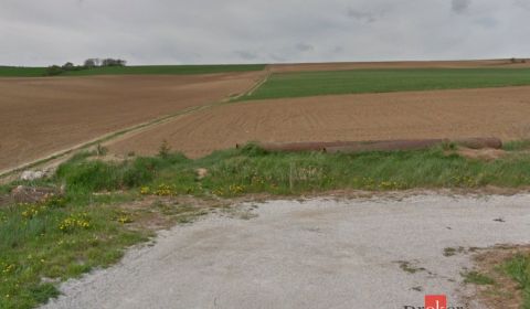Na predaj pozemok Lužianky