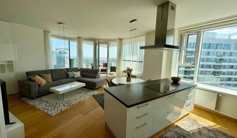 Prenájom PANORAMA CITY 3 izb. byt, Landererova ulica, BA I.Staré Mesto
