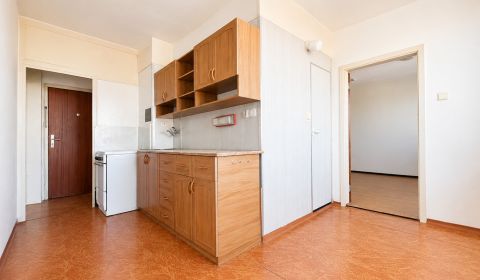 Na predaj 2 izbový byt v pôvodnom stave, ul. Saratovská, Trenčín
