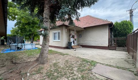 NA PREDAJ Rodinný dom - Šurany - Nitriansky Hrádok, EXKLUZÍVNE