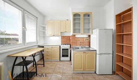 Na predaj zrekonštruovaný 1-izbový byt, Komárno