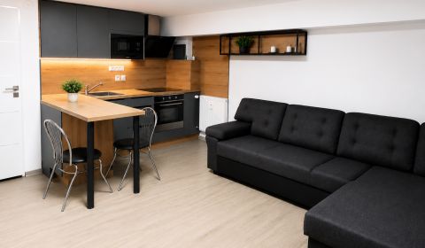 Na prenájom garsónka s parkovacím miestom - Banská Bystrica, Podlavice