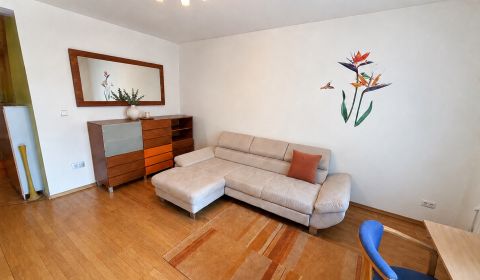3-IZB. BYT (64m2) S BALKÓNOM AJ LODŽIOU – BENIAKOVA UL., BRATISLAVA