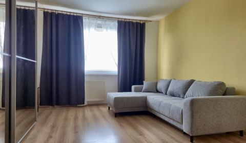 Prenájom pekný 3 izbový byt, Gessayova ulica, Bratislava V Petržalka
