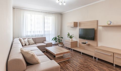 Prenájom 3i bytu 84m2 - dva balkóny , Nábrežná v NZ