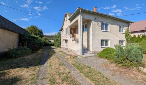Rodinný dom na predaj v tichej lokalite pri Vranove n. T.- Majerovce