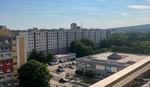 2-garzónka DE LUXE, Mánesovo nám., začiatok Petržalky pri TPD