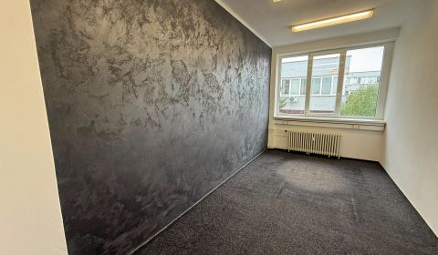 Prenájom obchodných priestorov v centre Galanty