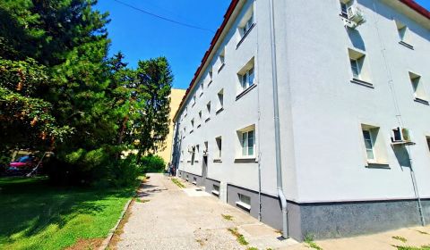 Priestranný 2 izbový byt v atraktívnej lokalite blízko centra
