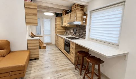 3-izbový by na predaj s terasou,záhradkou a parkovaním – Ružinov 
