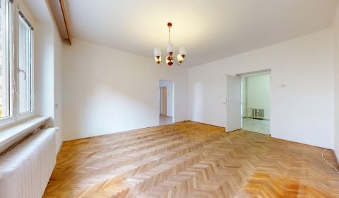 Na predaj 2,5 izbový byt v pôvodnom stave, 79 m2, Pod Sokolice, TN