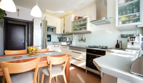 NOVÁ CENA - 3 izbový byt po rekonštrukcii + loggia v Dubnici n/V